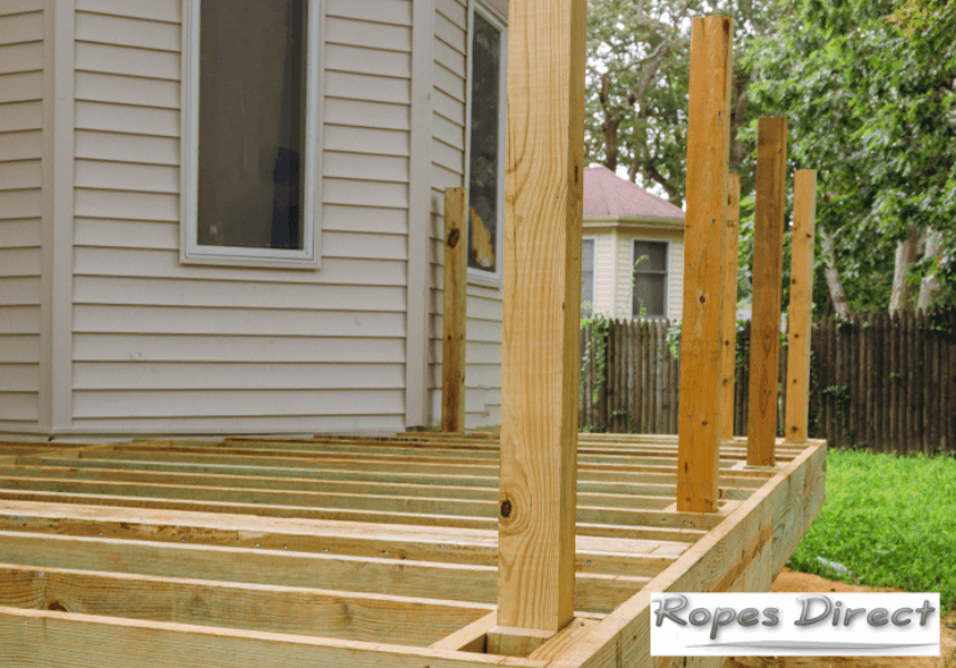 Creating a decking rope fence